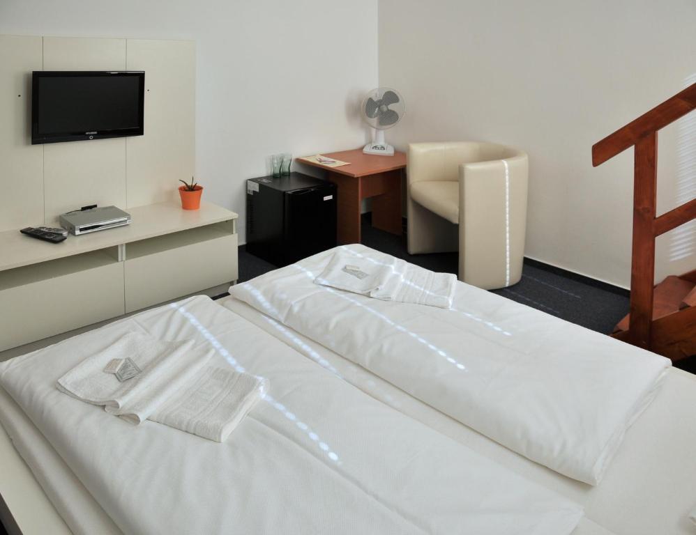 Pension Pod Vezi Kolín Zimmer foto